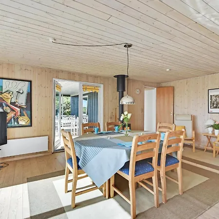 3 Bedroom Awesome In Bjert